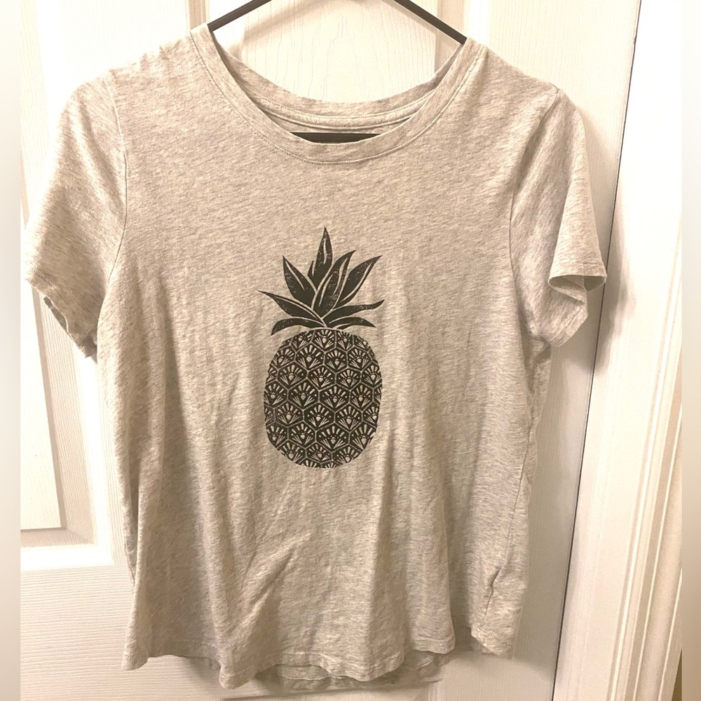 Old Navy Pineapple Gray T-shirt